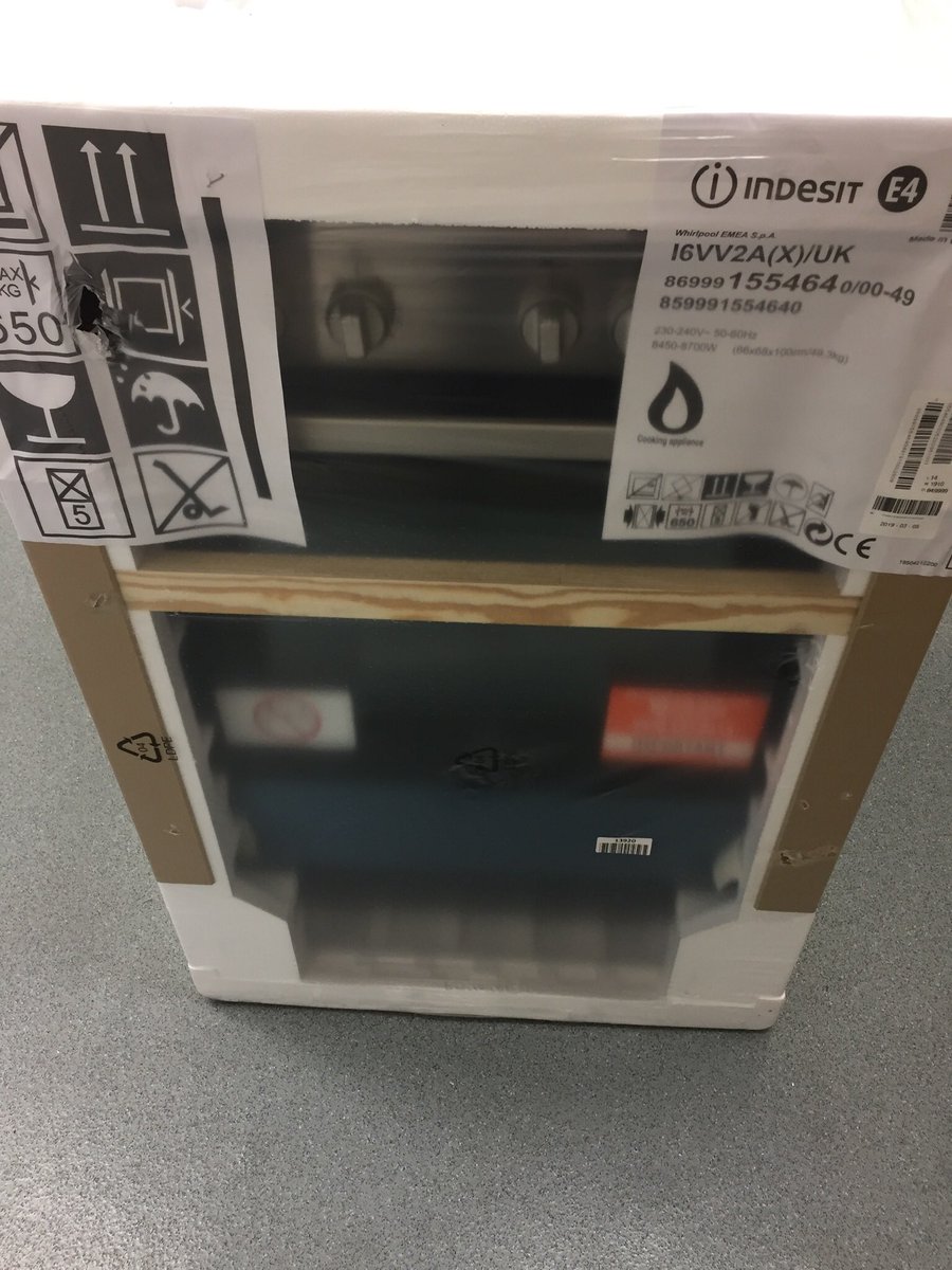 startupteesside's tweet photo. Micro-Factory No2 is coming along. Kitchen in. Oven arrived. Soon to be making the most amazing ..... coming soon. #HealthyFood #organicfood #glutenfree #sugarfree #ecopackaging @TeessideUni #teespride https://t.co/nRTn6he6PV