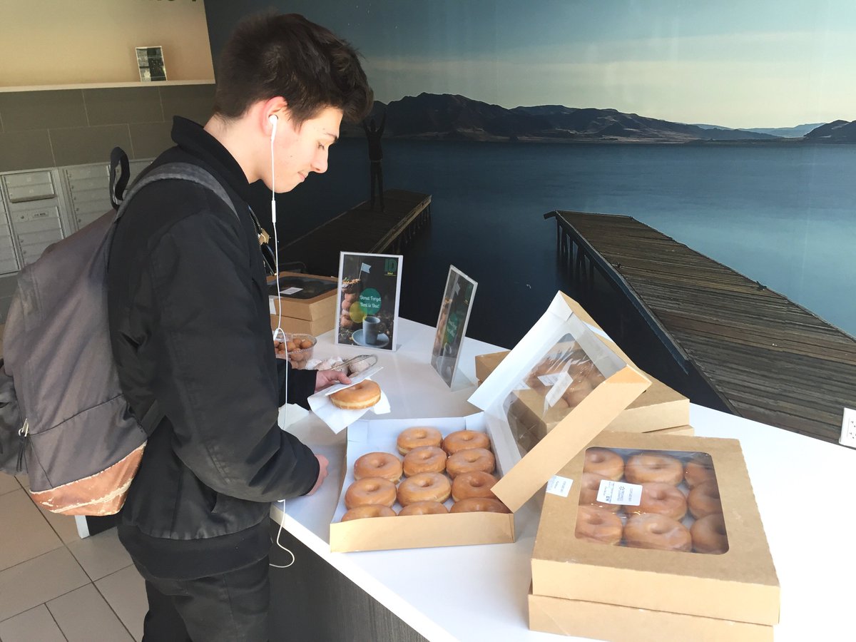 IdentityReno's tweet photo. DONUT forget rent is due today! Giving the sweetest residents all of the sweet treats today!🍩 #LiveBetter #LiveID https://t.co/5CoRwwmxmv