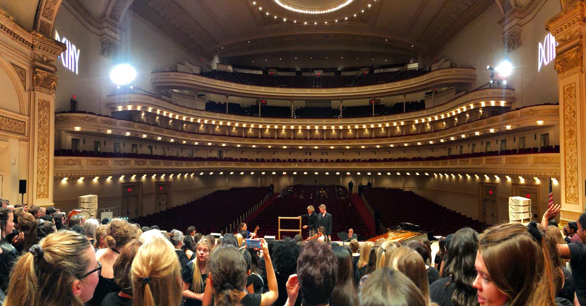 expressitwrite's tweet image. My view before dress rehearsal at Carnegie Hall this past Sunday conducted by Eric Whitacre. #DCINY #EricWhitacre #virtualchoirfriends #backrowaltosrule #wesoundedfabulous #letsdothisagain  🎶❤️😊