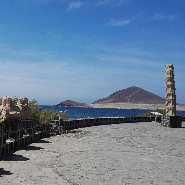 norbertodelgado's tweet photo. Aunque te saquen de la ecuación, la mejor versión de ti mismo aparece cuando te arriesgas a encontrarte... y rodéate de las personas que te hagan ser mejor... #miscosas #elmedano #tenerife #islascanarias #tenerifesur #tenerifelicidad #elmedanotenerife #instatenerife #instaca… https://t.co/acBYHchSfG