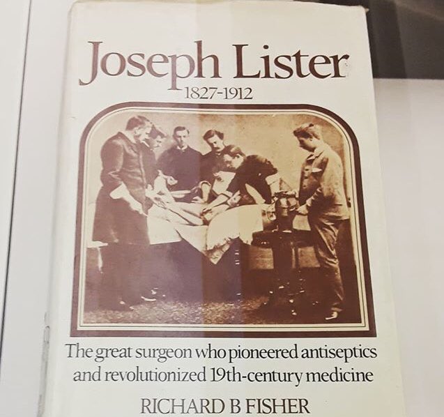 RCNLibraries's tweet image. Check out our Glove Awareness Week display @theRCN 🥳

We’re throwing down the gauntlet to libraries, archives &amp;amp; museums everywhere to ’share the glove’!

🖐️🖐🏿🖐🏼#GAW19🖐🏽🖐🏾🖐🏻

@BHAandM @OldOpTheatre @RCPSGheritage @RCPEHeritage @WellcomeLibrary @natlibscot @NLWales @LibrariesNI 👋