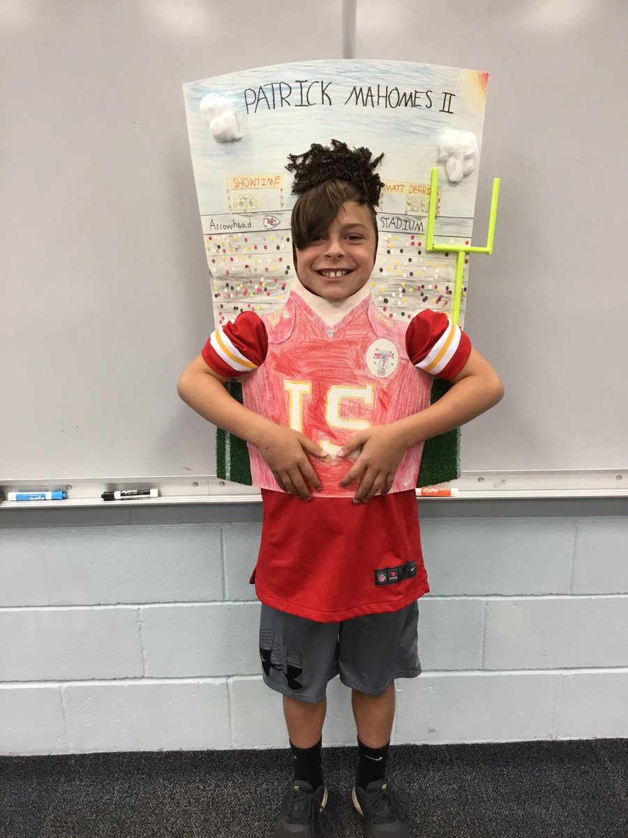 dorausclass's tweet photo. So many creative projects! Proud of their hard work! https://t.co/ktDixIybIy