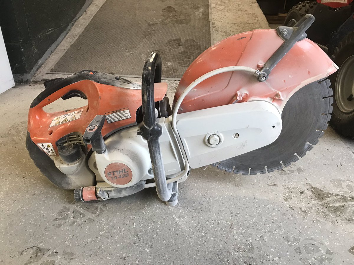glccturfmec's tweet photo. A bit of Dusty fun in the morning. Bringing out the heavy hitters #MorePower #TimAllenGrunt https://t.co/s5ULlYG5Tl