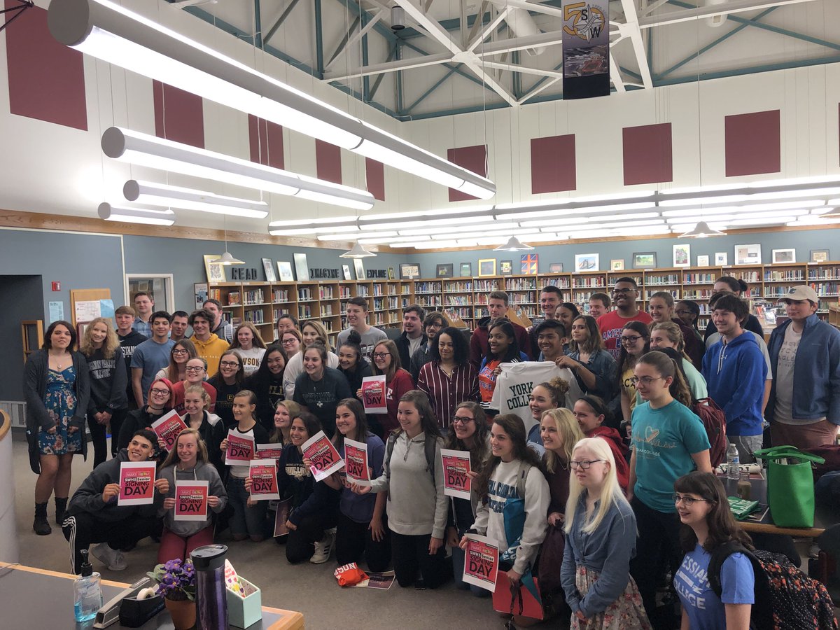 SWHS_Counseling's tweet image. #SigningDay @swhsmustangs celebrating students heading in all different directions after high school #swexcellence #swhsmustangs #ReachHigher #BetterMakeRoom Thanks to all attendees!