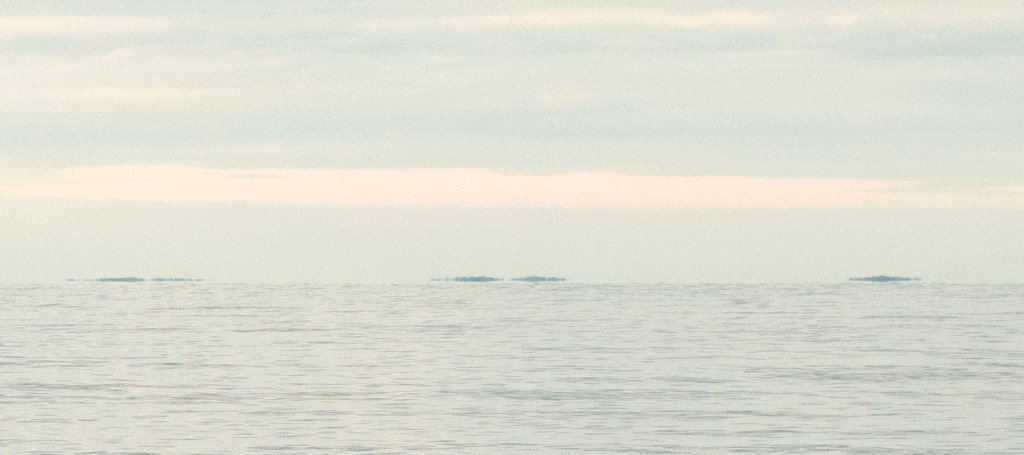 foldedword's tweet photo. New #poetry is live: "Low Tide" by Eileen Curran-Kondrad #WrittenWordWednesday https://t.co/kb4u8VYxbO https://t.co/CTbHZebsJE
