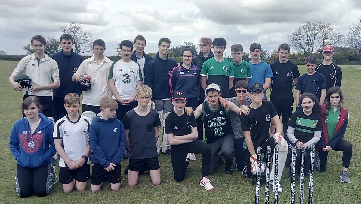 bgs_cricket's tweet photo. @bandongrammar  v @MidletonCollege  @MunsterCricket  BGS bowling Collinson 2/8, Roe 2/7, Edwards 2/4. Thanks to Midleton for a good game. Senior schools match showing progress and inclusivity. #GrowingRedsCricket #MunsterSchoolsCricket https://t.co/9tdxyikaCi