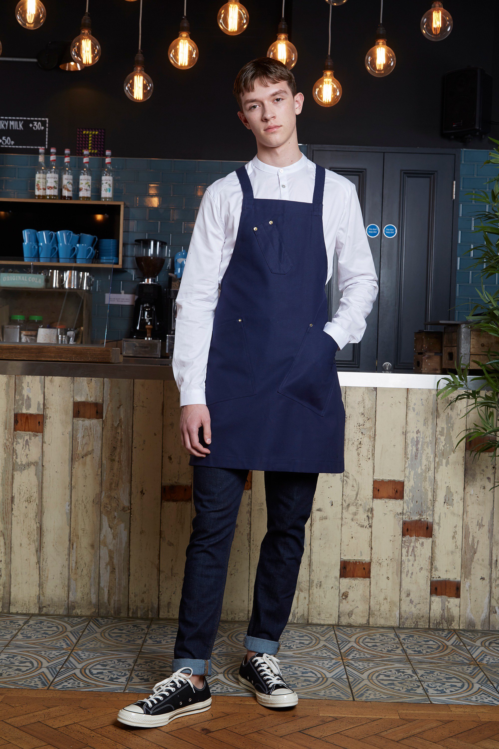 The Uniform Studio on Twitter: barista favourite, Bib style apron in Marine is both beautiful and hard-wearing #uniforms #aprons #barista #coffeeculture #cafes #workwear #workstyle #coffeeshops https://t.co/UUVPXS3ilN" / Twitter