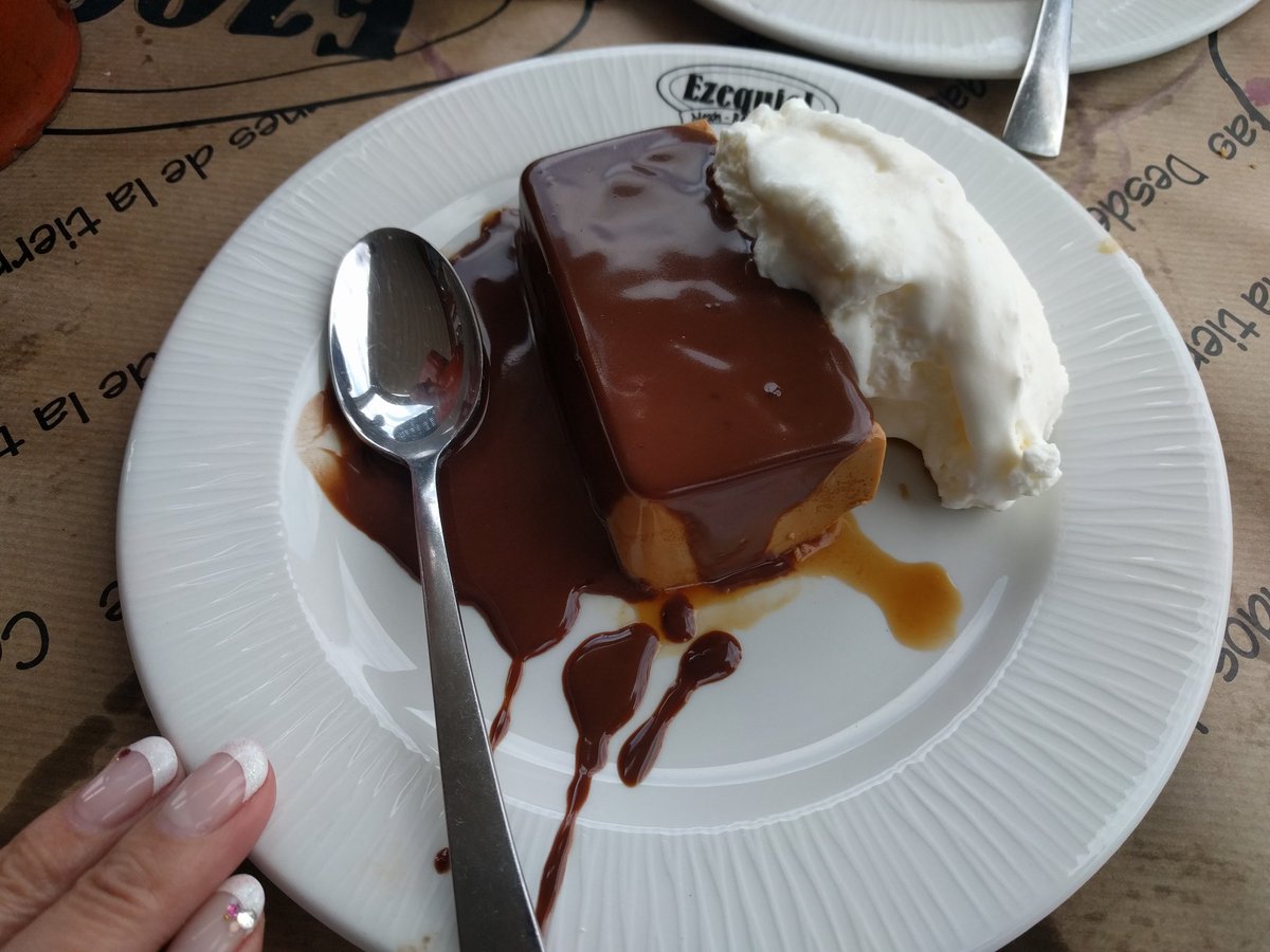 meet processed the factory next to the restart &amp; real men deserts, huge chese cake and pudding dominican cheff 🇩🇴🇪🇸🇯🇵@mesonezequiel gracias #paula admin luis ezequiel