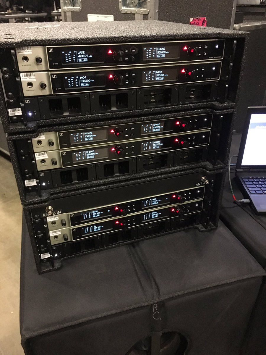 Reachcomm's tweet photo. Some @SennheiserUSA #D6000 prepping and getting some firmware updates to connect with our @YamahaCommAudio CL/QL consoles
#WirelessWednesday https://t.co/RWxIqkXX3N