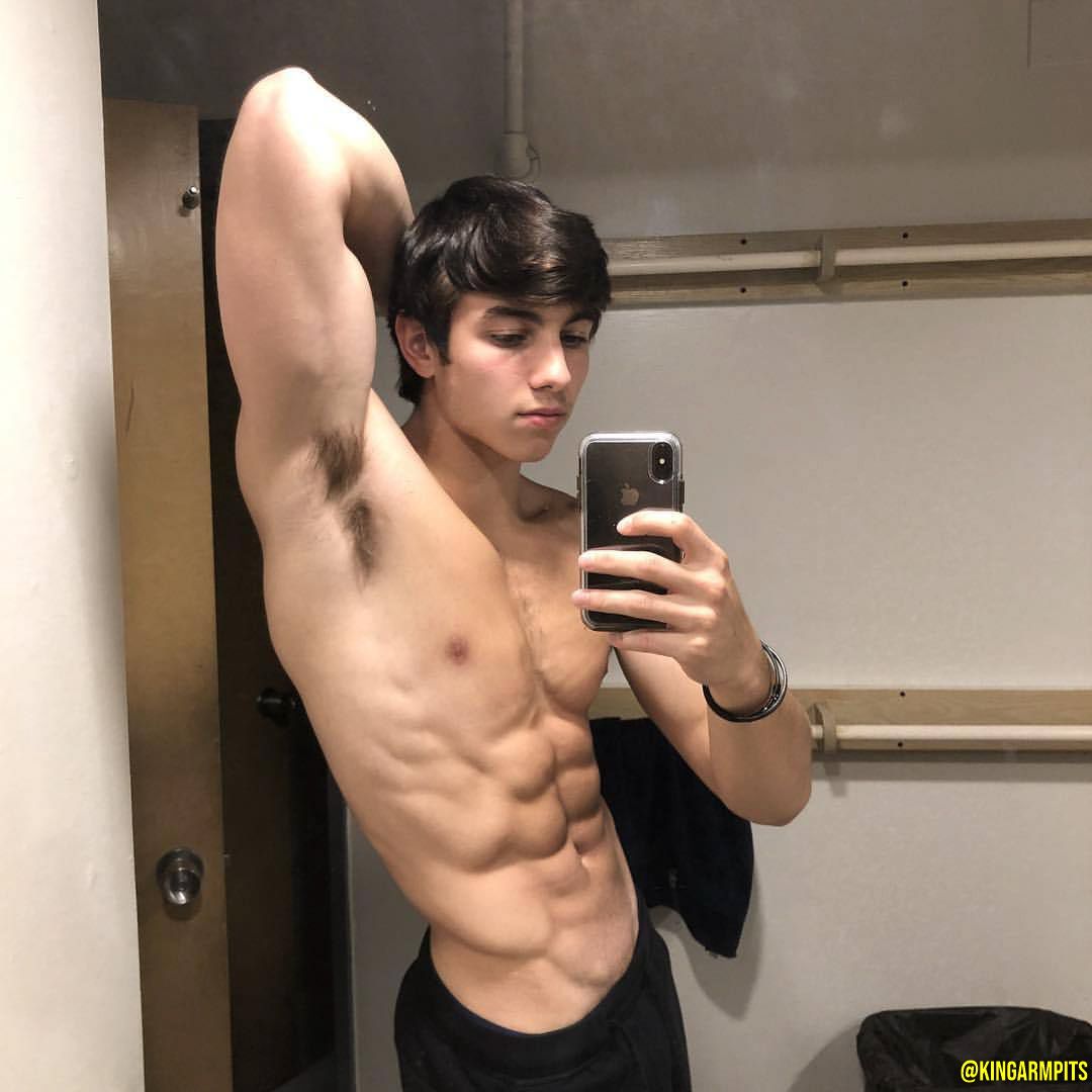 blogpulser's tweet photo. Message me your ripe #armpits and I’ll give a you shout out 💥💚🔥 #sweatypits #gayarmpits #gaypits #armpitsmell #armpitlicking #boyswithabs #mensummeroutfit #brazosfuertes #mentanktop #summermen #antebrazos #brazosfirmes More hot photos ⏩ https://t.co/dqaCIMuNR1 ⏪ https://t.co/50N2GHMvdj