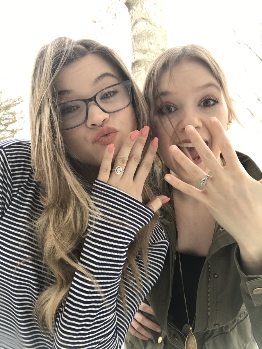lexy_077's tweet photo. Love celebrating milestones with my best friend ♥️💍 https://t.co/guG1Ov5USY