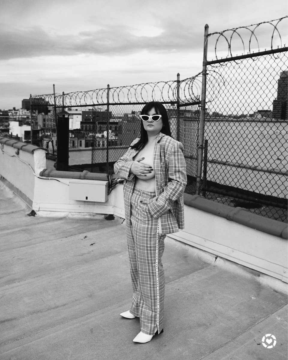 Ranting about internet trolls and how commenting on women’s bodies just isn’t ok. mrsandmrjudish.com/shop-my-insta/ #LoveYourself #Feminism