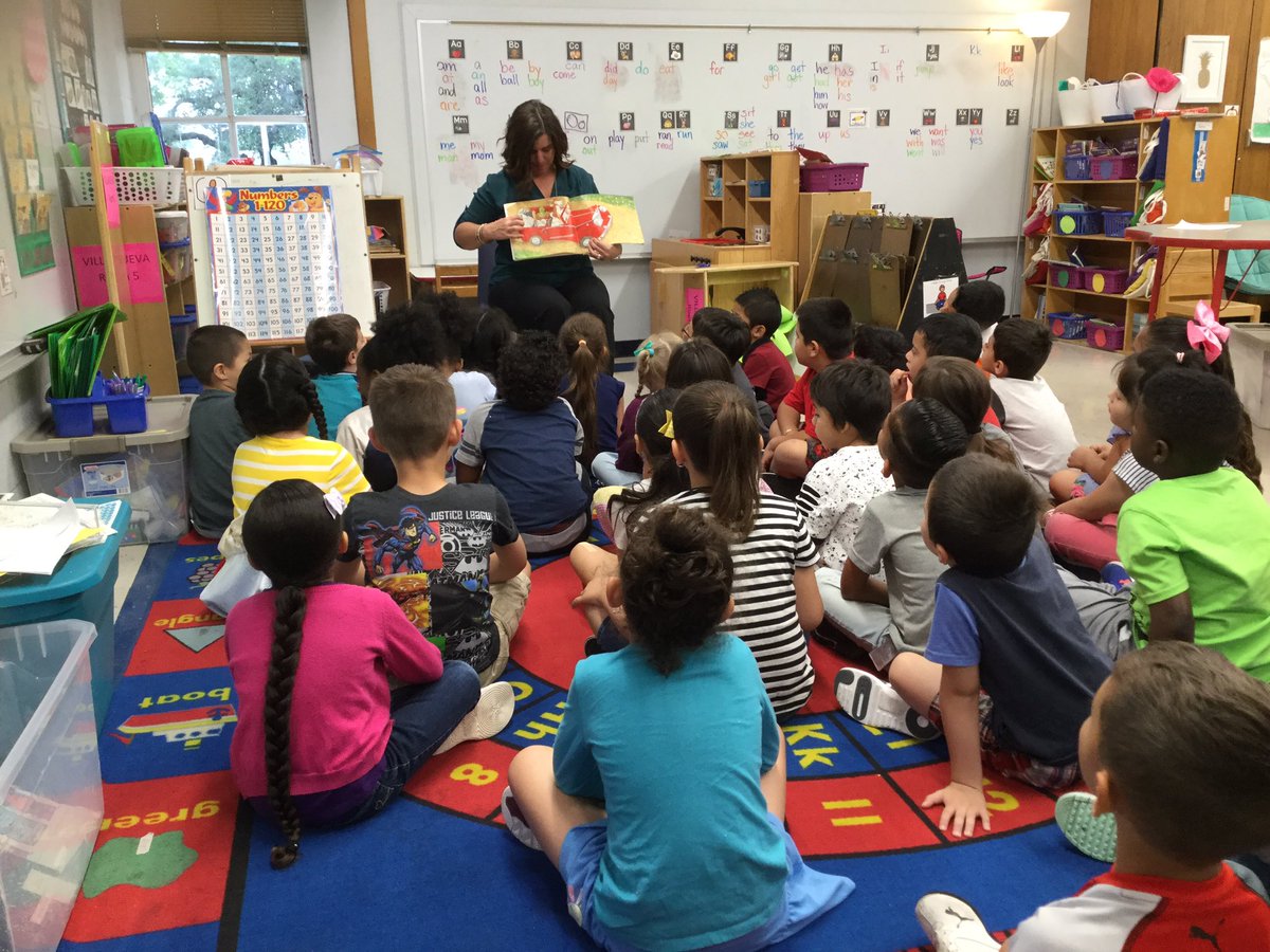 LVEKinder's tweet photo. Our awesome VP @alphaedutainer Ms. Luna read to the Kinder classes today in honor of Children’s Book Week 😍 #ChildrensBookWeek https://t.co/J0gBSpWOBW