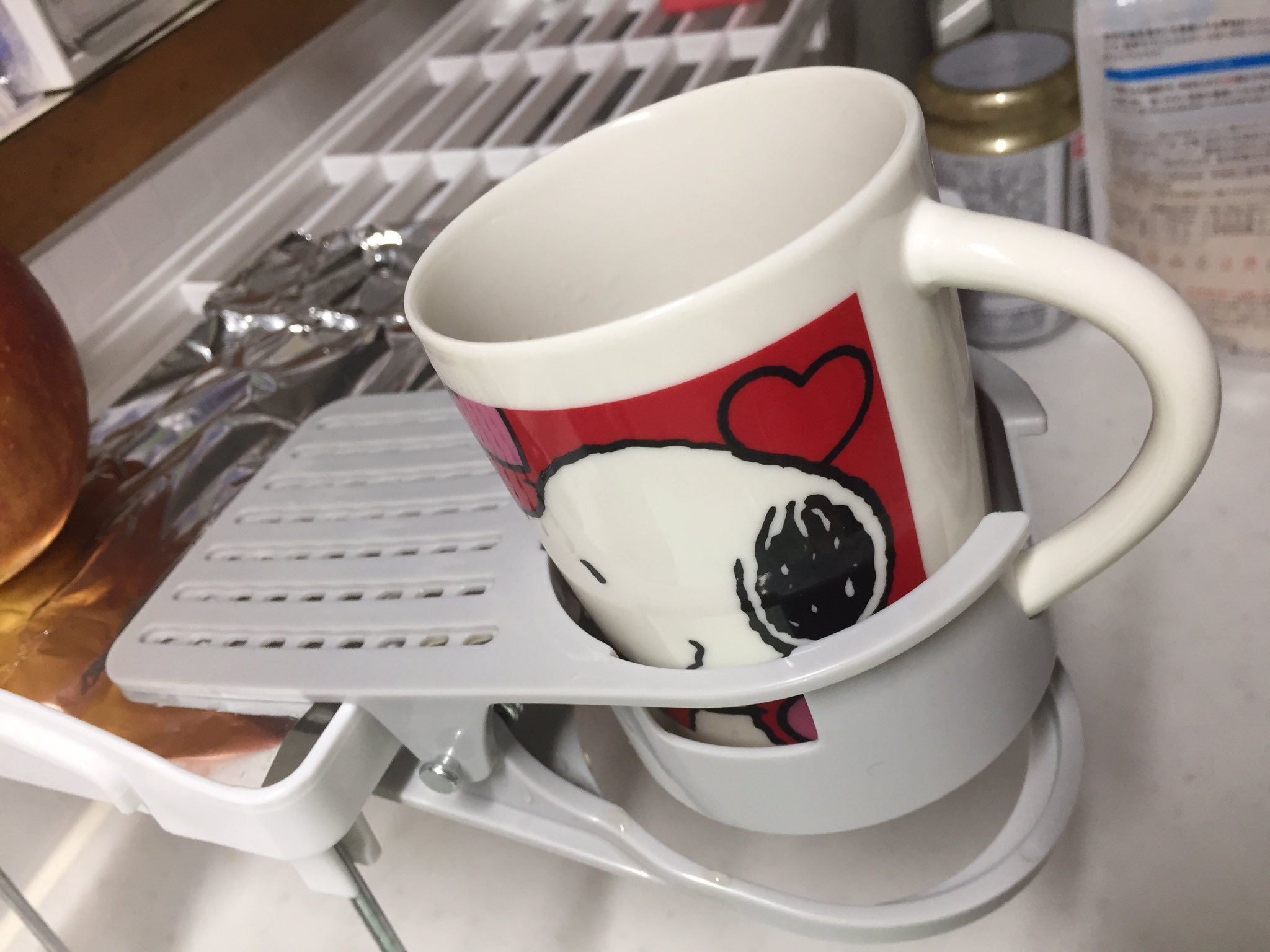 冩羅 ダイソーのクリップ式のドリンクホルダーがマジ便利 コレは バランス取るために 対に林檎乗っけてるけど T Co N7lrsjqn8h Twitter