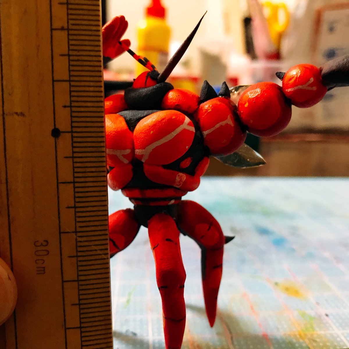 Twitter पर ワンスこねこね丸 マッシブーン 高さ240cmなので6cmを目指したかったけど6 3くらいに フェローチェマッシブーンgxごっことぬいぐるみマッシとのツーショット 今回も樹脂粘土で作り翅はレジンでクリアパーツに 40分の1スケールのポケモンフィギュア