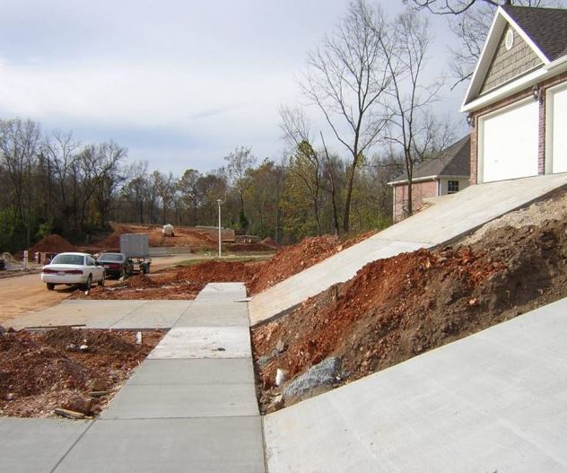 HomeProService1's tweet image. Now that's a steep driveway! #homefail