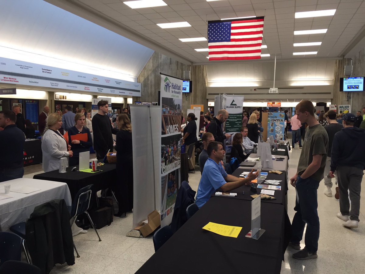 williamsmith53's tweet photo. #KentISD & #KCTC #LeadingLearning as the #FirstChoiceForService as a #ConnectorAgency - connecting students & employers at the WestMichExpo! https://t.co/IKkEVsbuq5