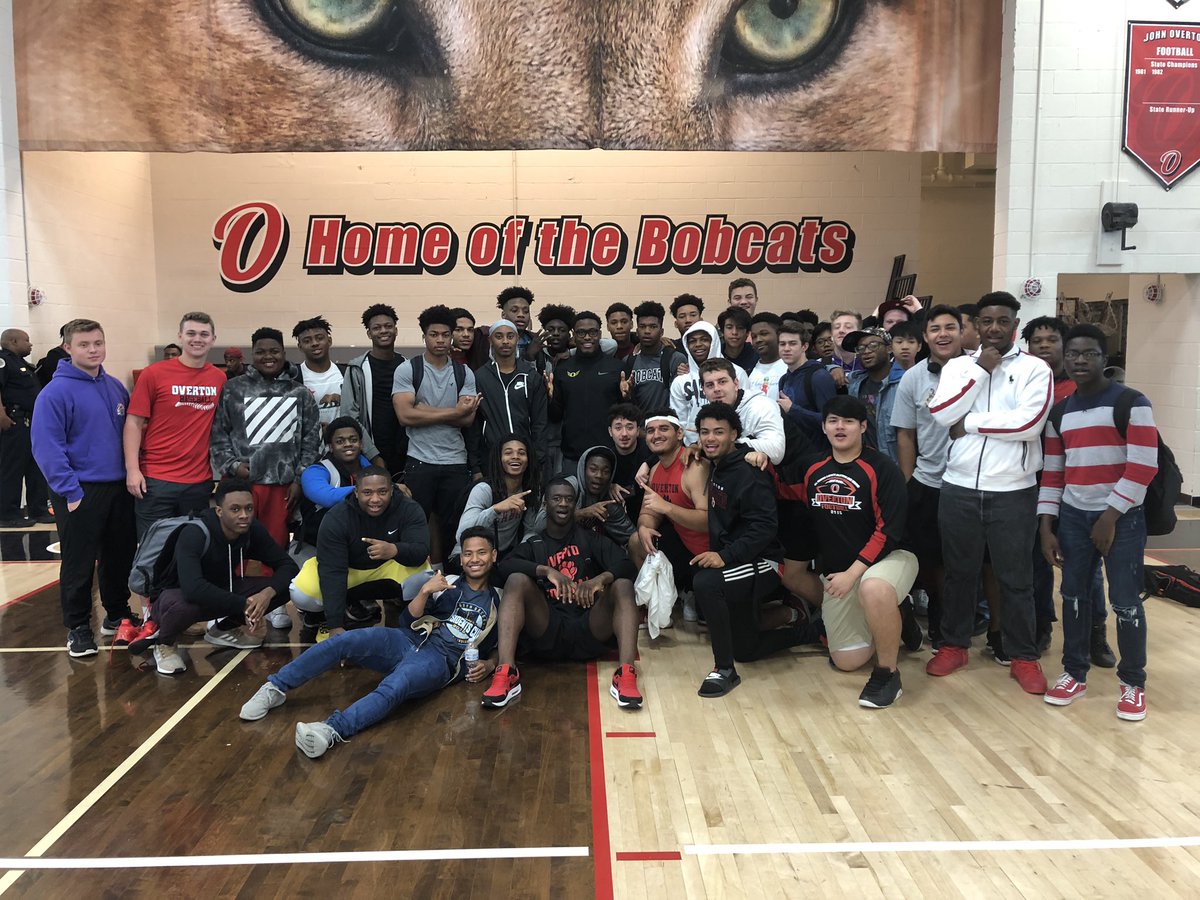 I appreciate <a href="/JOHSFootball/">Overton Bobcats</a> for having me come stop by and talking to the team! Great group of guys who are ready to be somebody!🤝