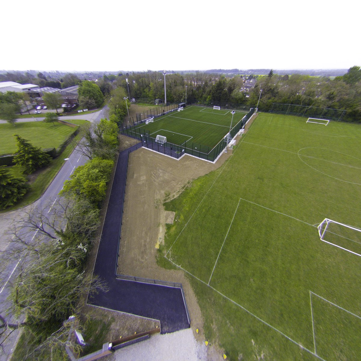 Pitch at Saffron Dynamo F.C, Leicester looks great thanks to all the good work done by those involved. <a href="/CLsurfacesltd/">Charles Lawrence Surfaces Ltd</a> <a href="/WoodholmeC/">Woodholme Construct</a> <a href="/LanoSportsUK/">Lano Sports UK</a> <a href="/FootballFoundtn/">Football Foundation</a> <a href="/PlaydeckUk/">Playdeck UK Ltd</a> <a href="/BlabyDC/">Blaby District Council</a> <a href="/CSportsTurf/">Chappelow SportsTurf</a> <a href="/HarrodSport/">Harrod Sport</a> @sjbfloodlighting <a href="/BLFencing/">B&L Fencing Services</a> <a href="/genan_uk/">Genan UK</a> <a href="/Envirostik1/">Envirostik</a> <a href="/BorderSportsLtd/">Border Sports</a>