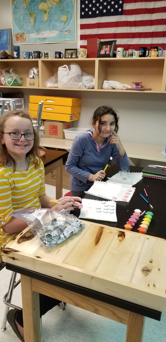 Jordanj6thgrade's tweet photo. Upcycling Class #1 @ABCactivities https://t.co/FPH7rcVJbQ