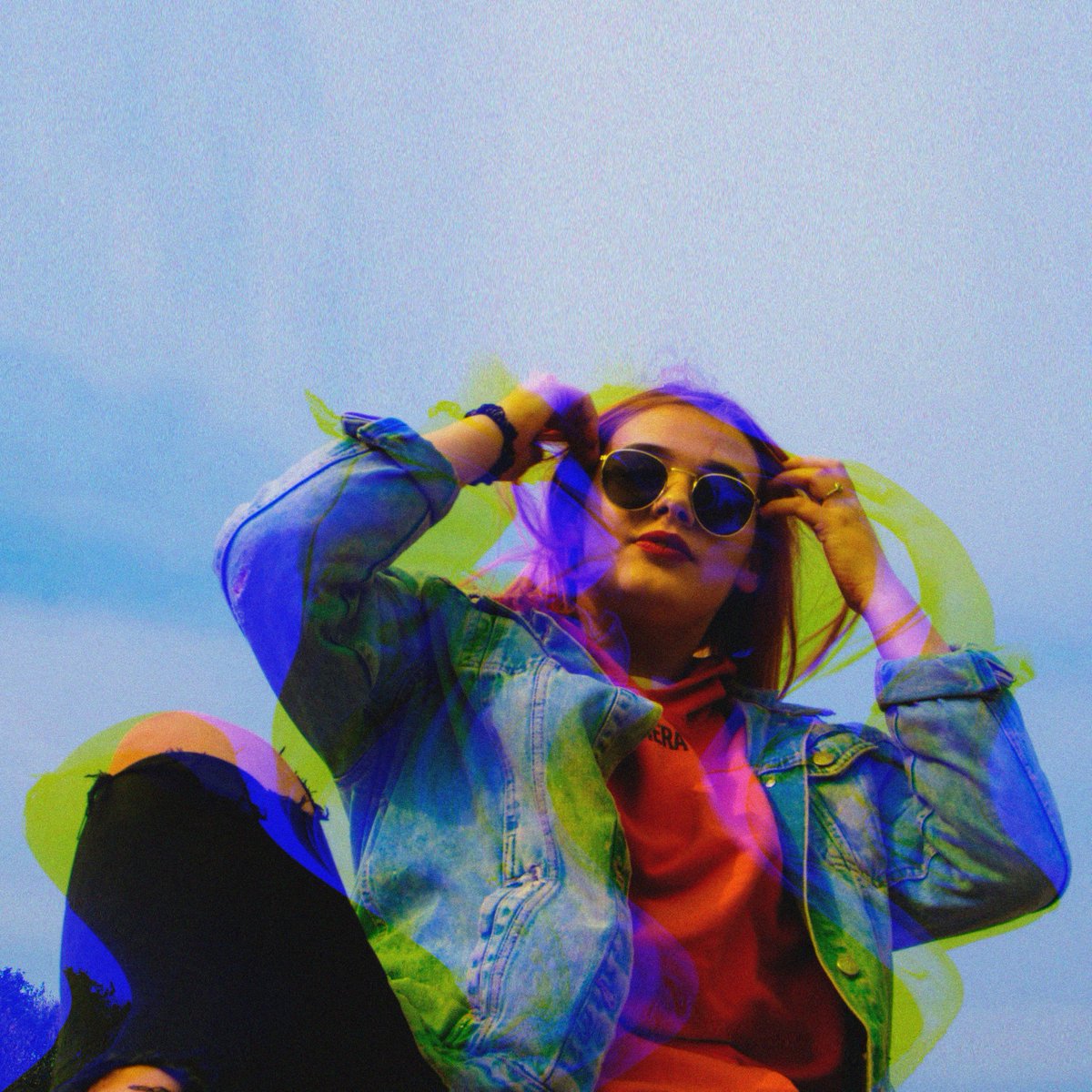 CAPACOLLEGE's tweet photo. We love these shots! Our Production Arts & Media students have been offsite in Thornes Park today experimenting with natural light photography & chromatic aberration #CAPACollege #Photography #DigitalCreativeMedia #MayDay #Outdoors #Portraits #CameraSkills #Media #College #Post16 https://t.co/hB9aZACyXf