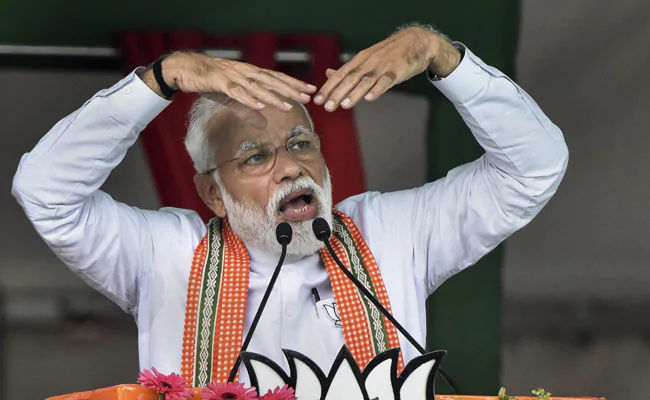 ndtv's tweet photo. "Congress hates me, dreams of killing me", says PM Modi in Madhya Pradesh https://t.co/EMi3vQ0Bcu https://t.co/tyTmOsg5GU