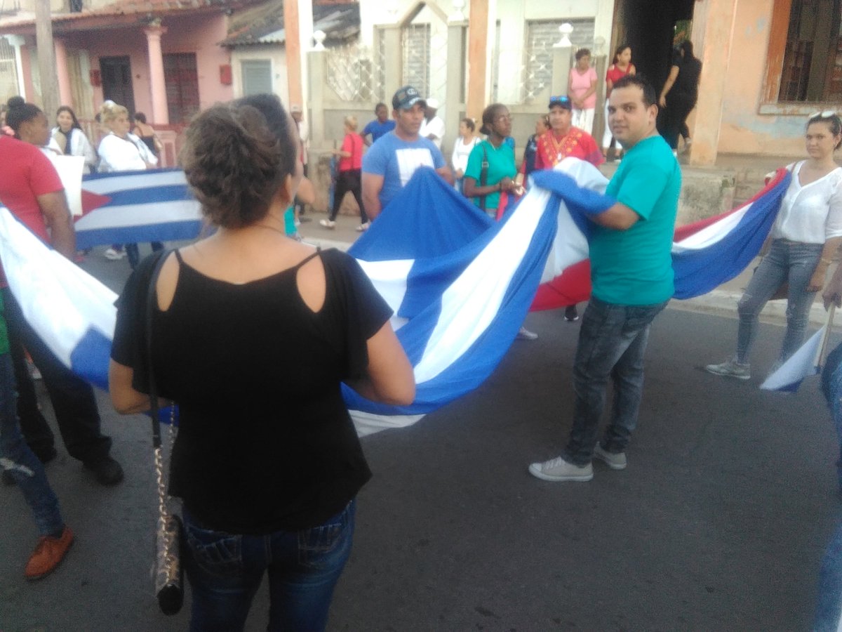 eaa_30Noviembre's tweet photo. La Sucursal AZUMAT Artemisa presente este #1Mayo, #Vivanlos TrabajadoresAzucareros https://t.co/wMBQKerZOa