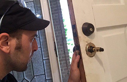 ScorpionHouston's tweet photo. https://t.co/5w4F3kyyto #locksmith #Houston #security #Texas #TX #residential #commercial #local #localhouston #localnews #HTX #Houstonews #Houstonnews #Doors #Keys #Key #lockandkey #locksmith #safes #unlock #vehicle #trucks #doorlock #localnews #homesecurity #HTX #systemsthinkin https://t.co/96NpURluxA