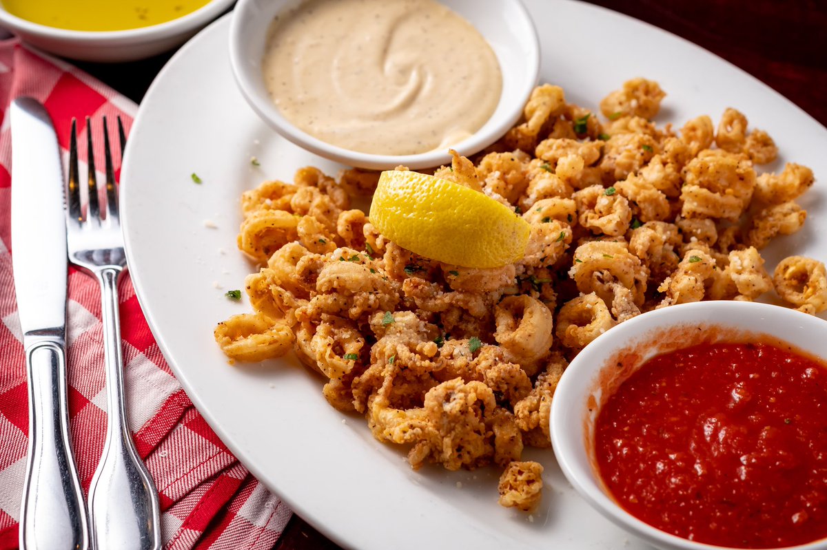 tabellatweets's tweet photo. You can’t go wrong with Tabella’s Fried Calamari, it’s a meal in itself!  #eatlocal #ItJustTastesBetter https://t.co/JybXGG3Lr9