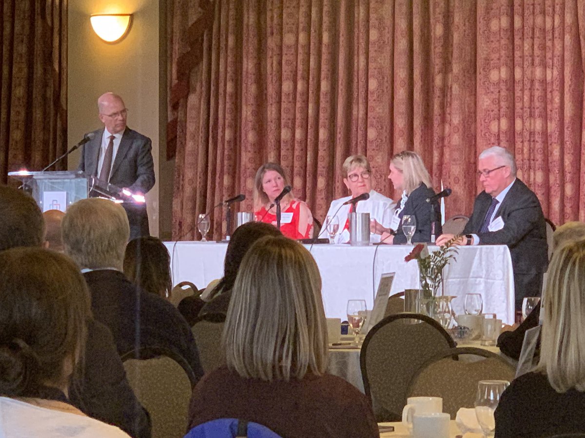 ERdocsCanada's tweet photo. Attending St Joe’s System Day. A lot of forward thinking and vision. Wonderful even on Docto’s Day #DoctorsDay #connect2019 https://t.co/oQ50dtjHLs