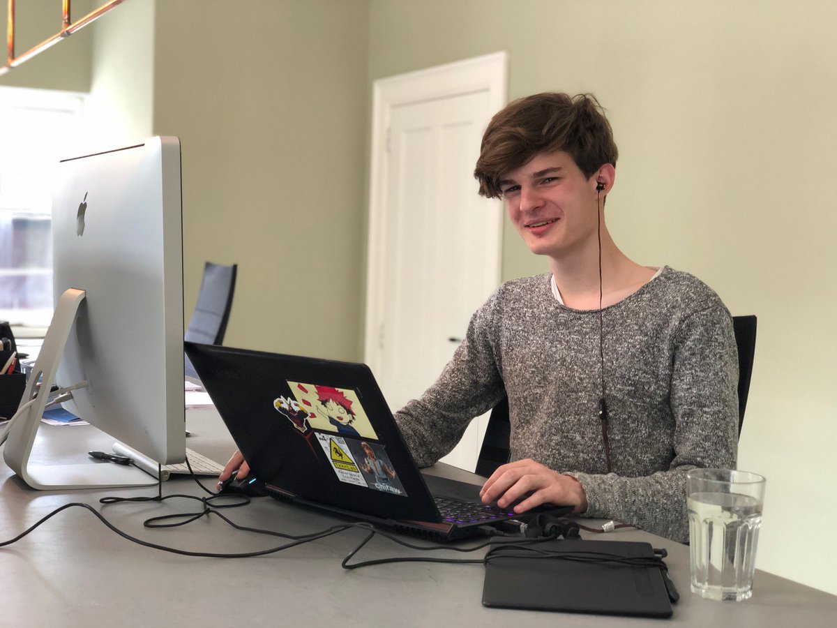 CreaUnit's tweet image. Graag stellen we jullie voor aan Job, onze nieuwe stagiair die zich gaat focussen op 3D Design en Game Development! Succes Job 😉