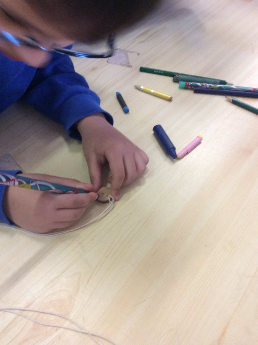 glenfromep's tweet photo. After learning about Rwanda today #elm made commemorative necklaces. https://t.co/1mKwnSsurm