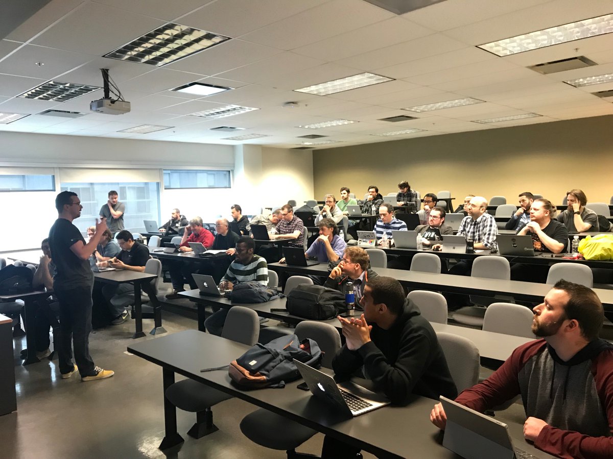 PAAlbaret's tweet image. Azure BootCamp Quebec City 2019 ENAP 27th of April #globalazurebootcamp #microsoftlife 
Over 130 people, Microsoftees, MVPs, lab sessions, presentations, kiosks, Surface studio, Azure vibes!