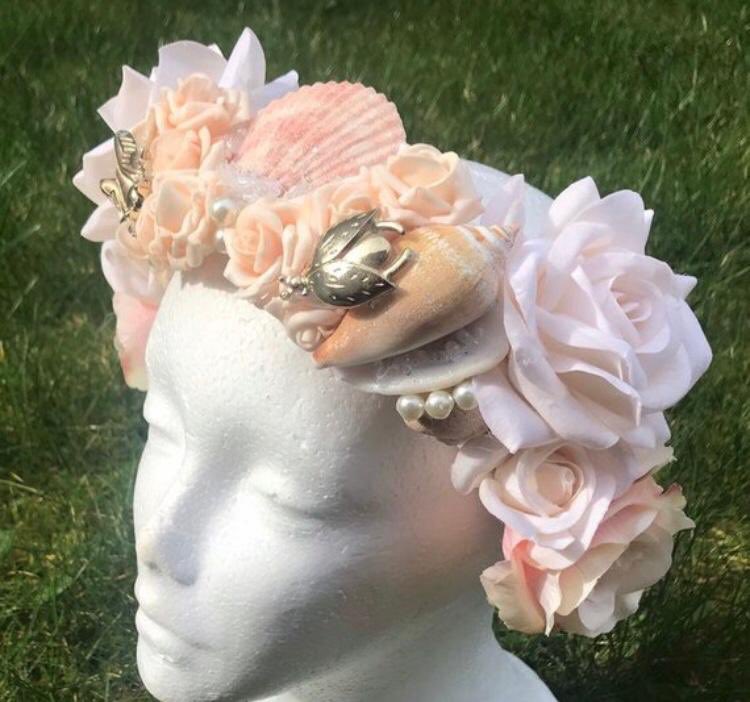 deanosgirl_xx's tweet photo. I don’t usually do this but I just want to support my friend in her new venture. Making gorgeous crowns. Feel free to check out her Instagram page westhavencreations and give her a follow. Really awesome stuff she makes! https://t.co/C9gc2gpWco