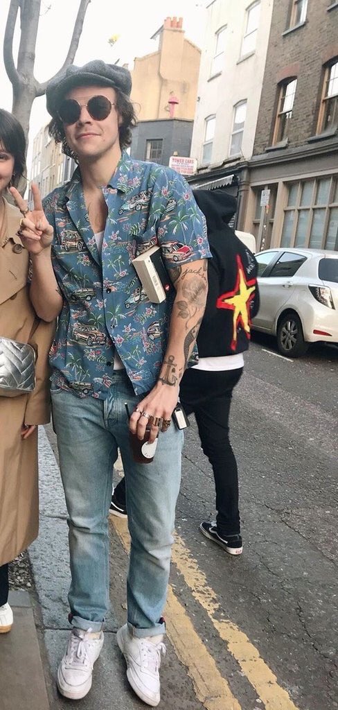 styleshxney's tweet photo. day 18  ✌✌ https://t.co/Jja30pHflS