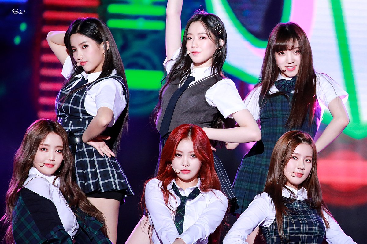 wekid52's tweet photo. 🎉아이들 데뷔 1주년🎊💐🥳🥂

#네버랜드의_영원한_봄_아이들 
#GIDLE1stAnniversary
@G_I_DLE 

❤️🧡💛💚💙💜🖤 https://t.co/eeTIQe4wKz