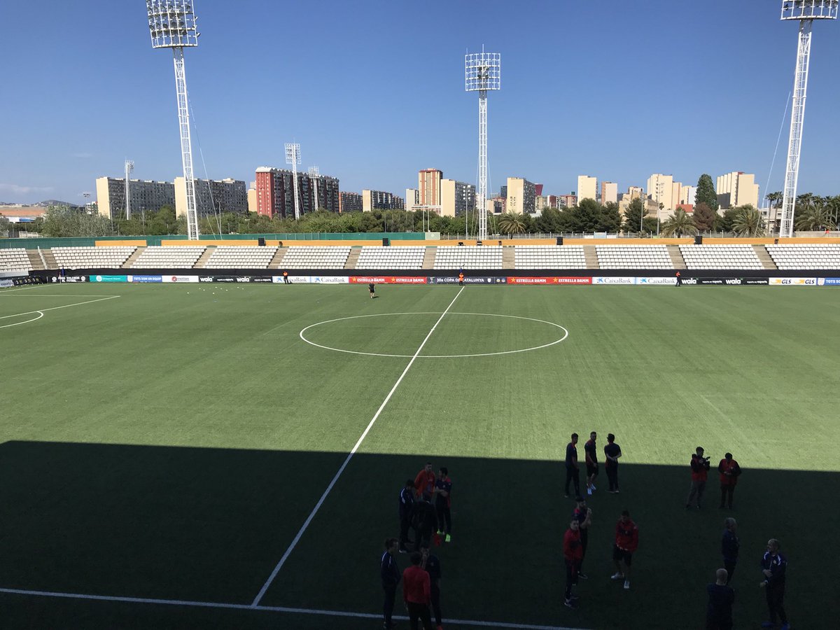 uesantandreu's tweet photo. Poc més d’una hora per la final! 🏆⚔️ Així llueix el lateral de l’estadi #CopaCat19 #CopaAndreuenca https://t.co/aIbaIJWOzO