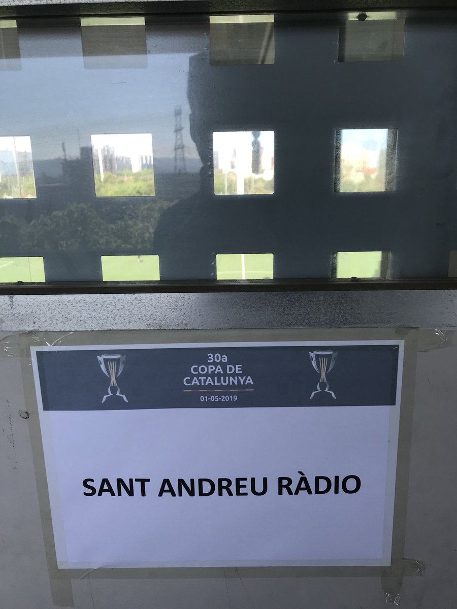 uesantandreu's tweet photo. Poc més d’una hora per la final! 🏆⚔️ Així llueix el lateral de l’estadi #CopaCat19 #CopaAndreuenca https://t.co/aIbaIJWOzO