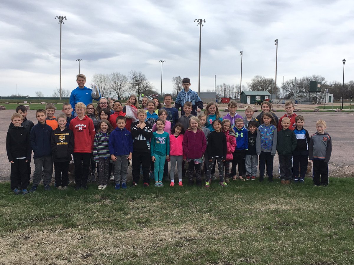 MrAbels62's tweet photo. 5A and 1H worked together to keep @HLibertyElem and our community clean!  #libertypride #ourearth https://t.co/v0D18esxlA