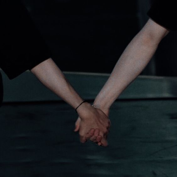 sofquy's tweet image. охохохохохохохохохо
imagine увидеть их за руку перед собой 😱
последний мем, это твоя реакция