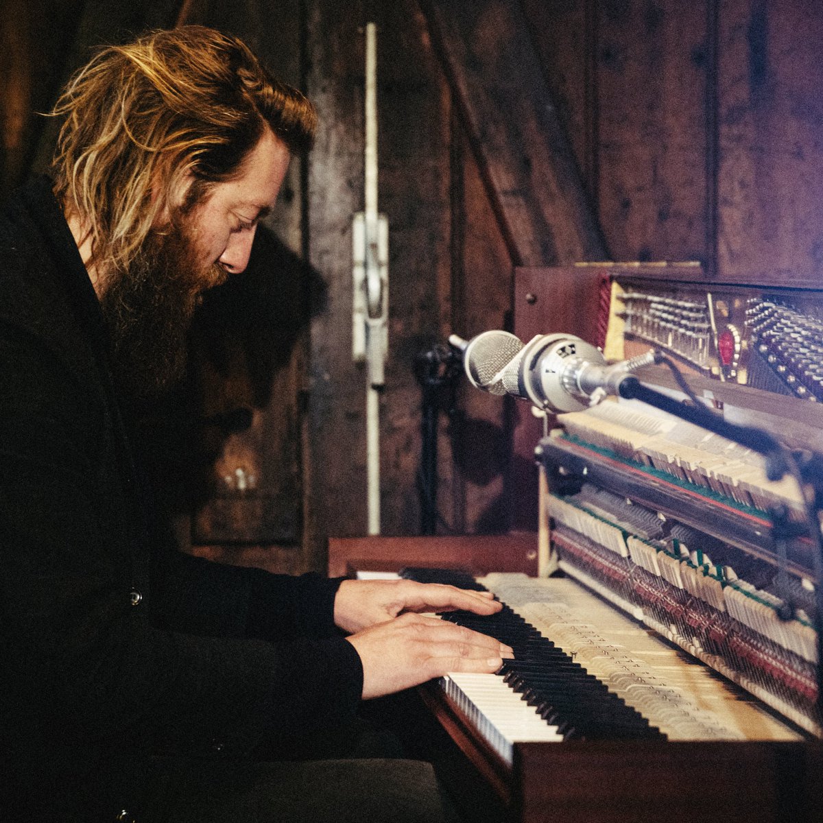 DIE LETZTE BONGO BOULEVARD BÜHNE - <a href="/joepbeving/">Joep Beving</a> Musik ist der perfekte Soundtrack dafür. Und für alle Momente, die noch kommen! Nächste Woche redet Marti mit Joep über seinen WKE Song, und danach feiern wir Abschied - zusammen mit dem Berliner Kneipenchor!
youtu.be/IPz0u9KTah4