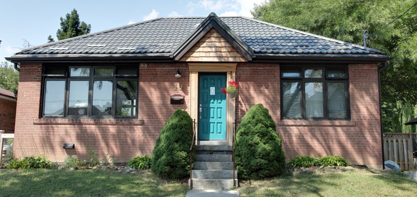 GreeningHomes's tweet photo. #RenoTip - Using metal can improve your roof's durability (up to 50 yr warranty). Metal roofs can also be recycled, & use recycled content #MetalRoof https://t.co/1qpKZXRSsQ