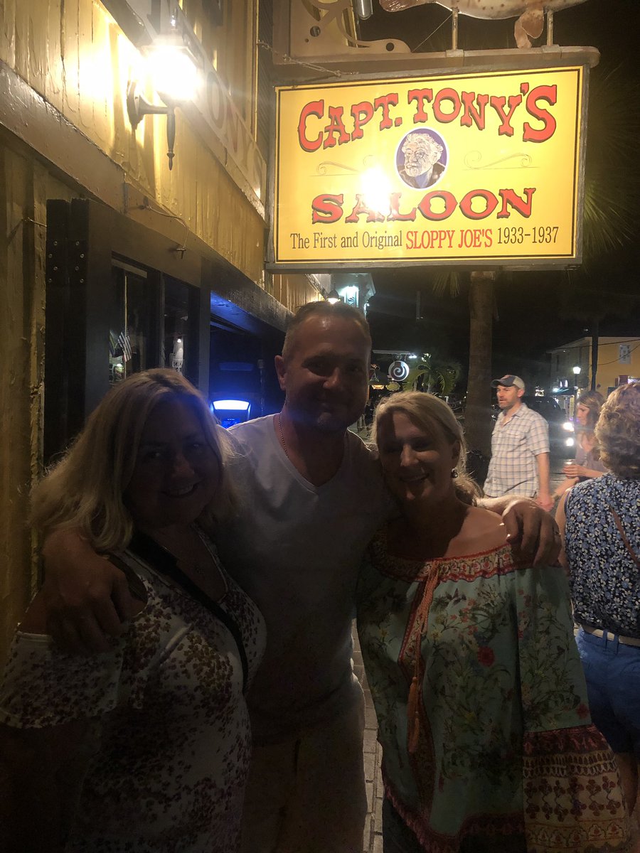 OzPonders's tweet photo. A few days in Key West, set to @BuffettSongs.
We first went down to Capt Tony’s, to get out of the heat . . .
#lastmango #stillsomuchtobedone #keywest https://t.co/XeUoBaKA07