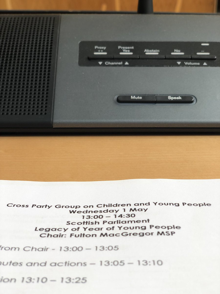 YOUTHWORKDG's tweet photo. Today, some of our #YOYPDG Volunteers were invited to @ScotParl to speak about the #YOYP2018 legacy in our region at the Cross Party Group; Children &amp; Young People 😊 thank you for inviting us along! https://t.co/5cv48bJtKn