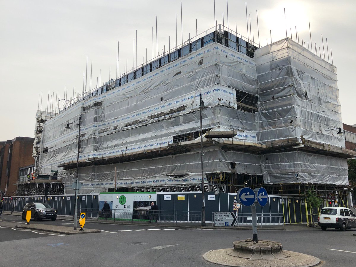 WillFoz4's tweet image. Good to see the wrapping now coming off 22 Worple Road in #Wimbledon - PC only a few weeks away. Plenty of interest! @KFNatOffices @LewisandCoTW #22WR #thinkurbannotsuburban