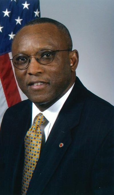 A great man who will be missed by all, especially those of us lucky enough to work at the school bearing his name.  We will do everything we can to live up to the incredibly high standard he set. #theColeWay

castleridgemortuary.com/obituary/benni…