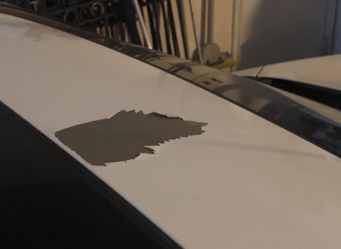 sgreg27's tweet photo. @Honda Hope the Honda’s are better than the Acura’s. 2016 MDX with paint just peeling away at 55k miles. Acura doesn’t cover their paint after 50k miles. Buyer beware, stay away from Acura/Honda. #badcar, #badpaint, #badcustomerservice #acura https://t.co/OZja8lwUrU