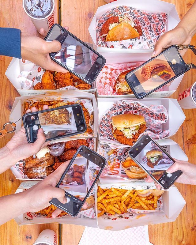 Happy 3 year anniversary! Congratz to <a href="/johnnyrayzone/">Johnny Ray Zone</a> and @amadajozone !You guys have the best Hot Chicken, the best <a href="/thehowlincrew/">thehowlincrew</a> , the best PR, and the best photographer! Shout out to <a href="/mario_0906/">まりお</a> <a href="/tess_mezz/">Tess Meza</a> @himynameiscarlos and @meetjakob! Thanks for all your help as alwa…