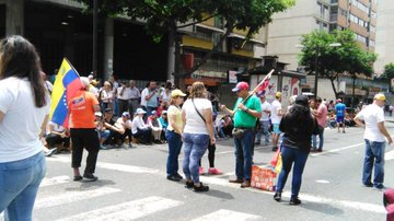 View image on Twitter