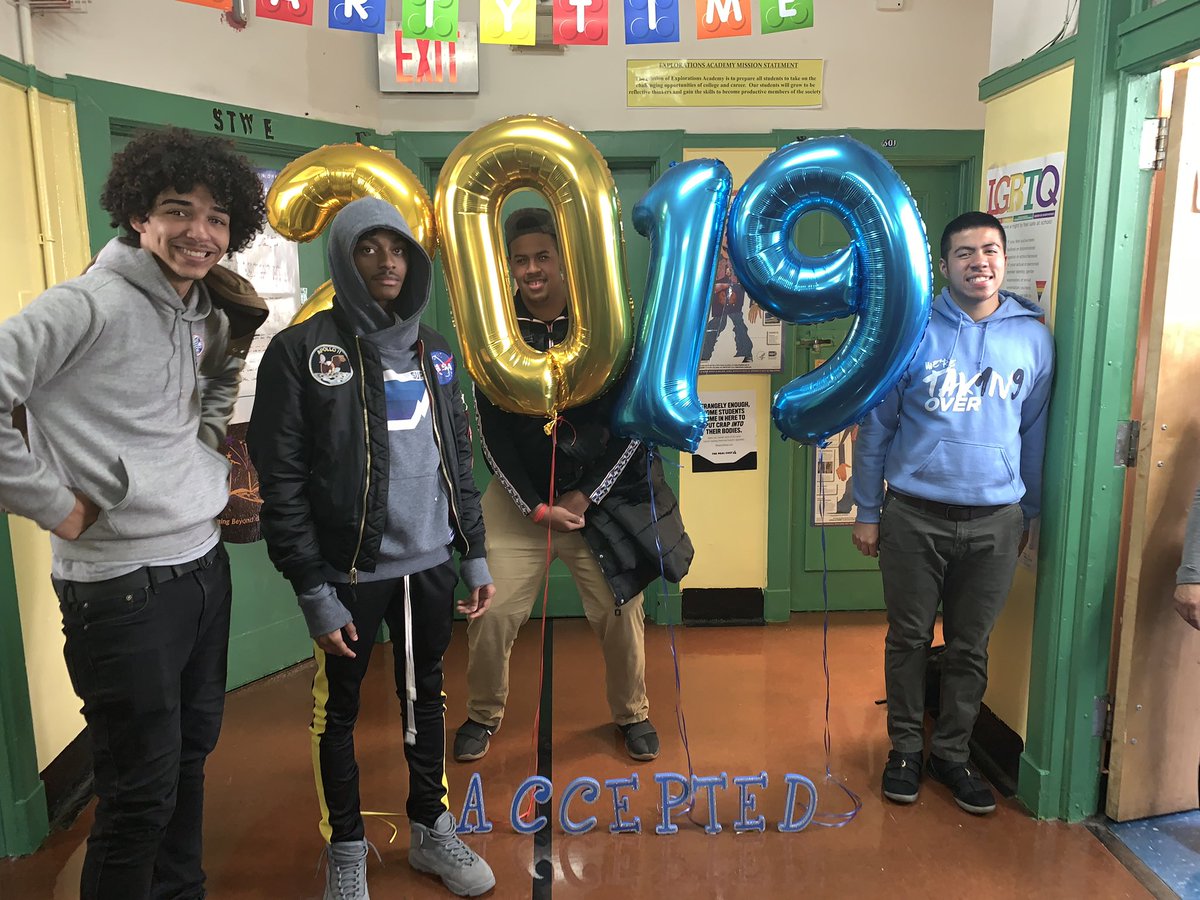 therockRaul's tweet photo. EXPO College Decision Day 2019 #IDecided #FutureRradyNYC https://t.co/7lH8Yif8pa